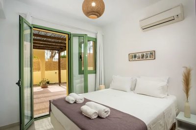 elxis-at-home-in-greecevilla-pool-gennadi12