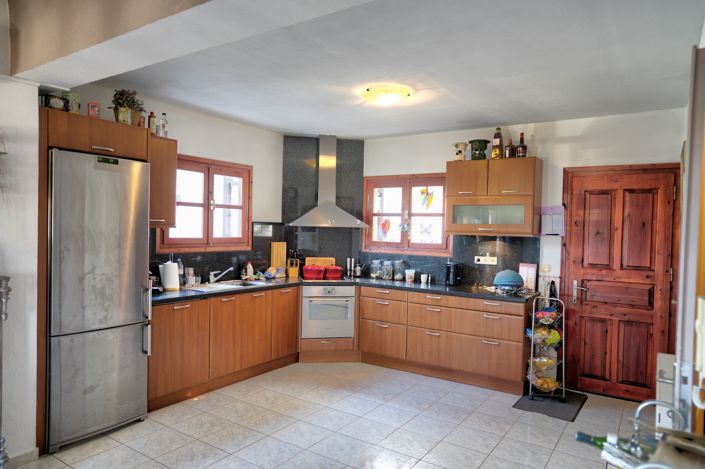 Image No.11-3 Bed Townhouse for sale