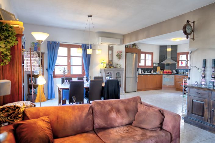 Image No.3-3 Bed Townhouse for sale