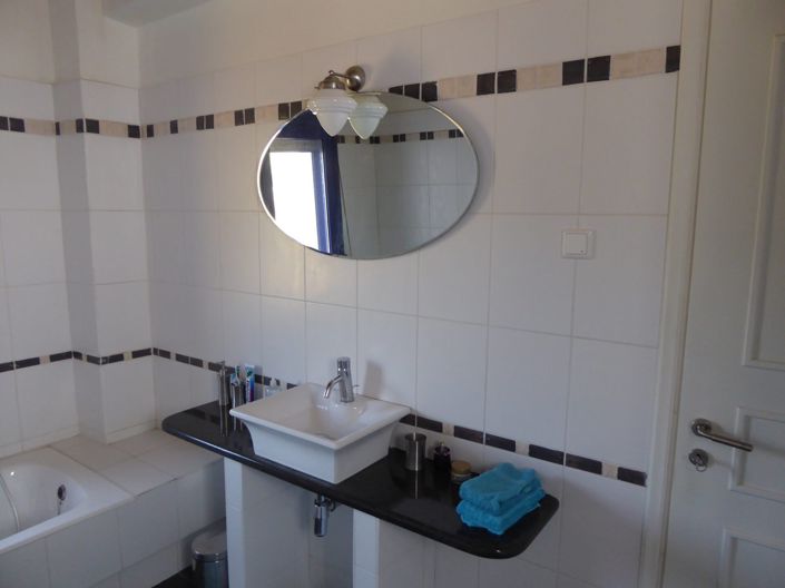 Image No.2-4 Bed Villa for sale