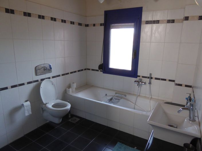 Image No.3-4 Bed Villa for sale