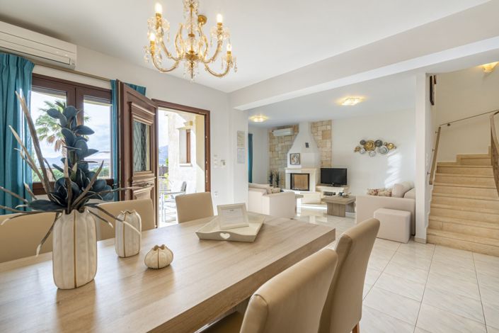 Image No.2-4 Bed Villa for sale