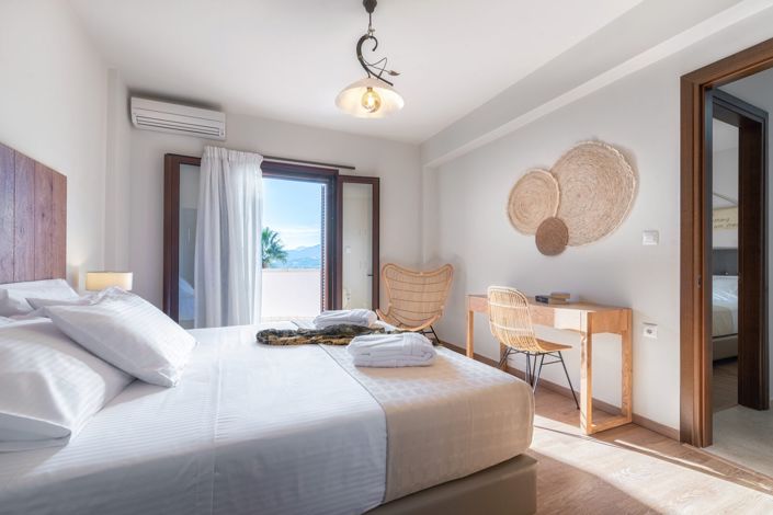 Image No.4-4 Bed Villa for sale