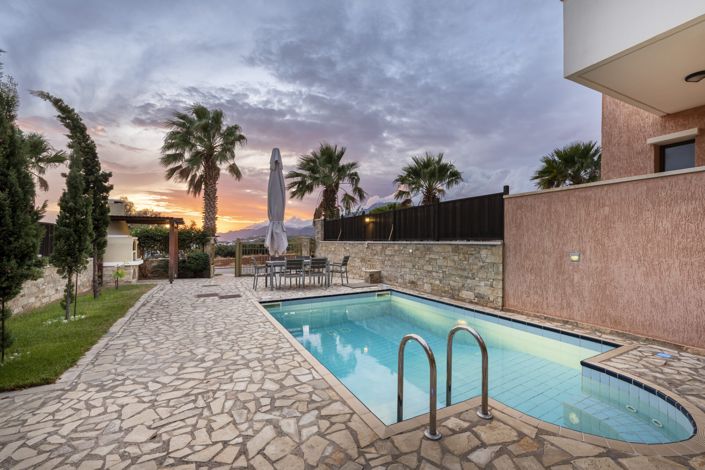 Image No.9-4 Bed Villa for sale