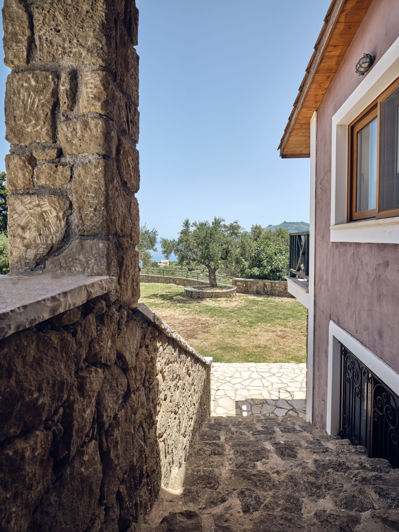 Image No.25-10 Bed Village House for sale