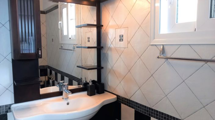 Image No.6-5 Bed Villa for sale
