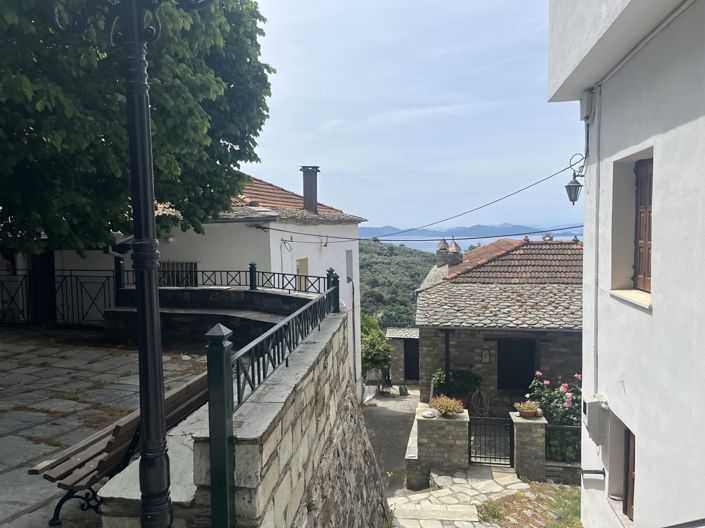 Image No.10-Maison de village de 5 chambres à vendre à Grèce centrale