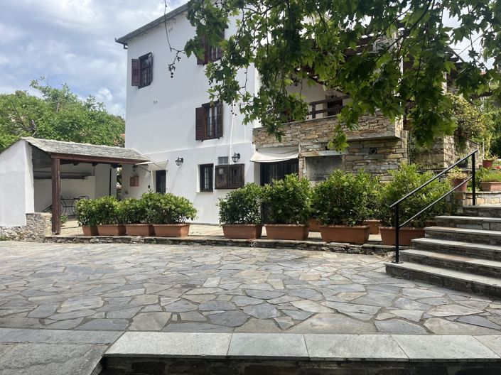 Image No.2-5 Bed Village House for sale