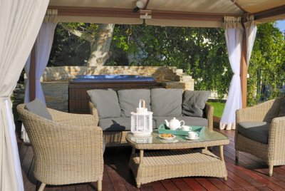 elxis20at20home20in20greececherry-blossom-vil