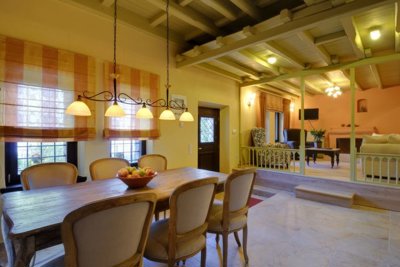 elxis20at20home20in20greececherry-blossom-vil