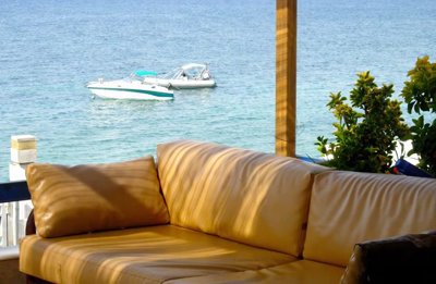 elxis20at20home20in20greeceseafront-villa-ali