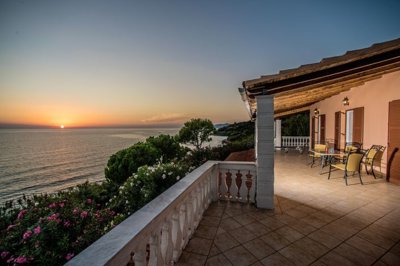 elxis20at20home20in20greece20paramonas20beach