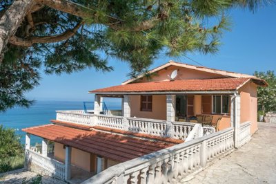 elxis20at20home20in20greece20paramonas20beach