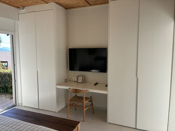 elxis20at20home20in20greece20sun-kissed20stud