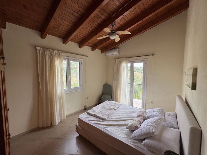 Image No.18-5 Bed Village House for sale