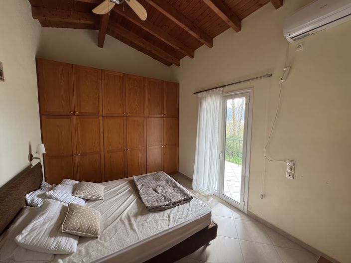 Image No.21-5 Bed Village House for sale