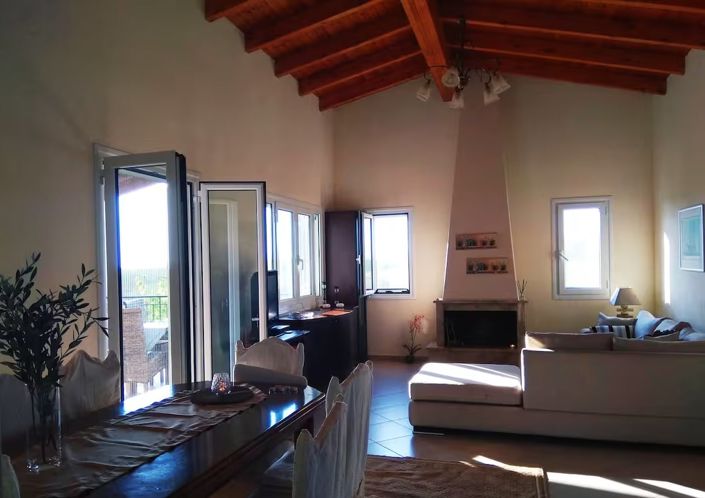 Image No.3-Maison de village de 5 chambres à vendre à Grèce centrale