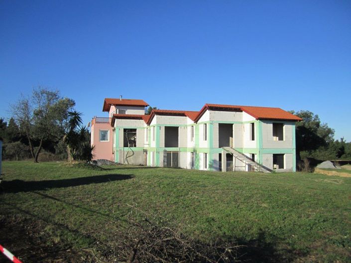 Image No.4-2 Bed Villa for sale