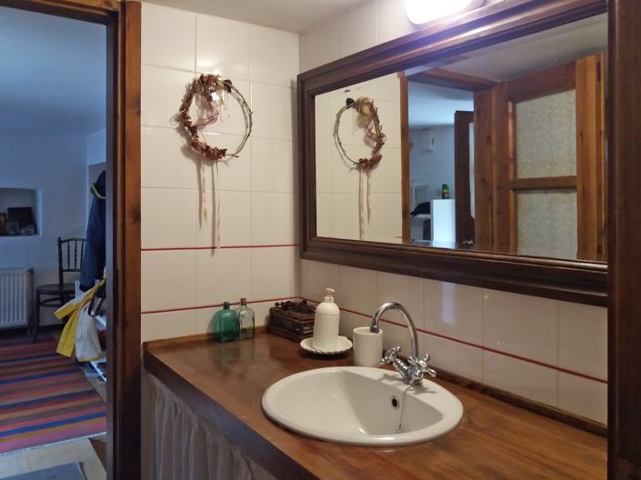 Image No.15-2 Bed Village House for sale