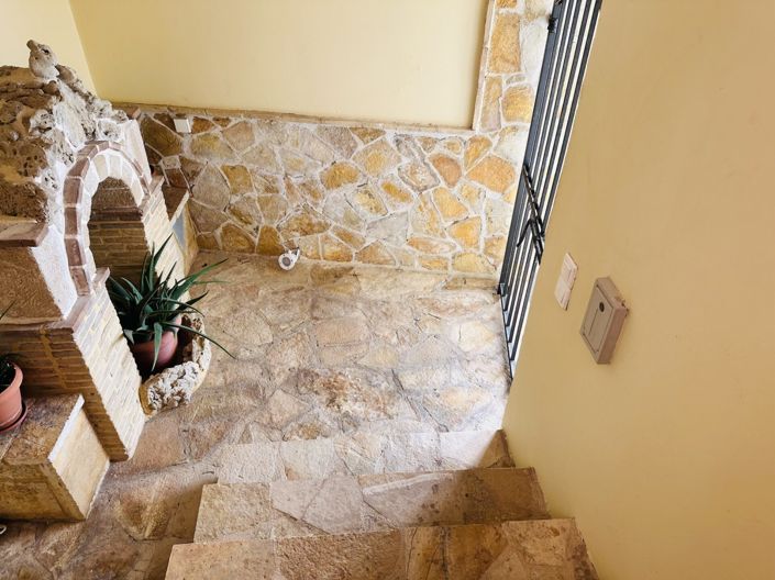 Image No.20-5 Bed Villa for sale