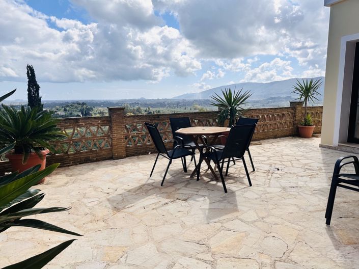 Image No.27-5 Bed Villa for sale