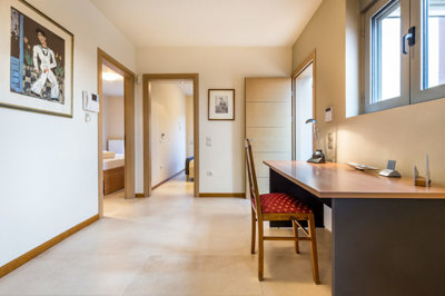 252513-elxis-at-home-in-greeceathens-rivierav