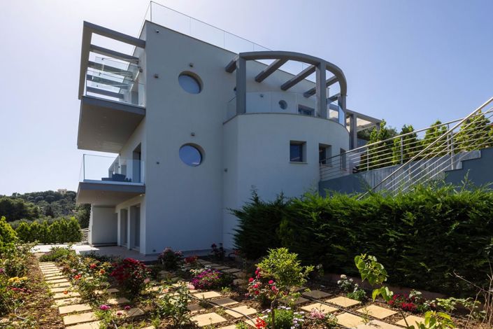 Image No.3-5 Bed Villa for sale