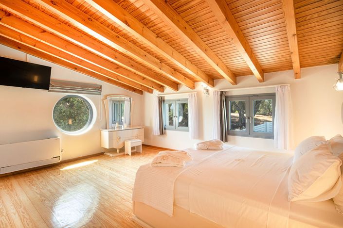 Image No.8-5 Bed Villa for sale