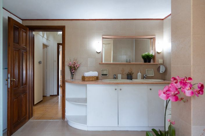 Image No.6-4 Bed Villa for sale