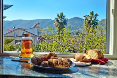 273607-elxis-athome-in-greeceidyllic-cottage-