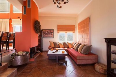 275936-elxis-at-home-in-greecelush-villa-kypa