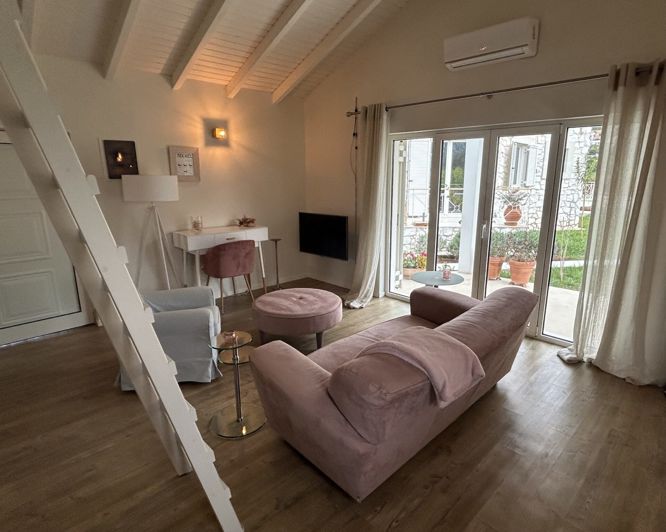 Image No.6-2 Bed Villa for sale