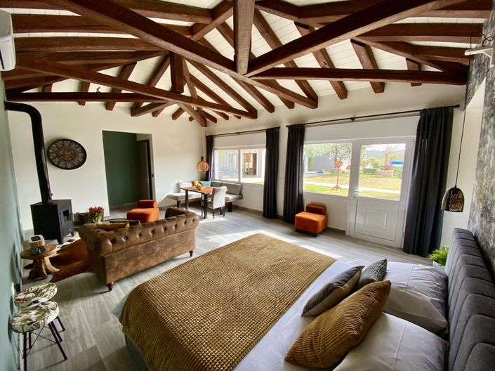 Image No.10-5 Bed Villa for sale