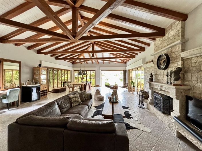 Image No.5-5 Bed Villa for sale
