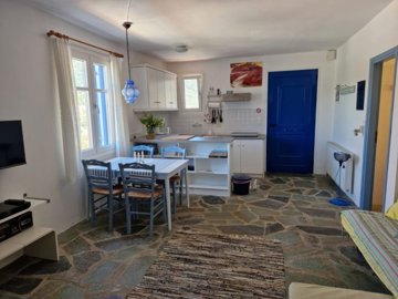 280066-elxis-at-home-in-greecelush-villa-andr