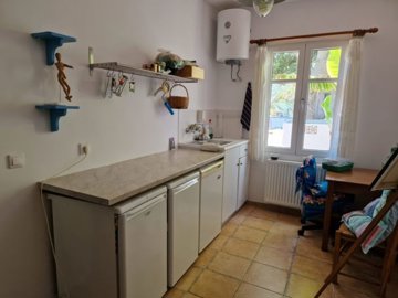 280069-elxis-at-home-in-greecelush-villa-andr