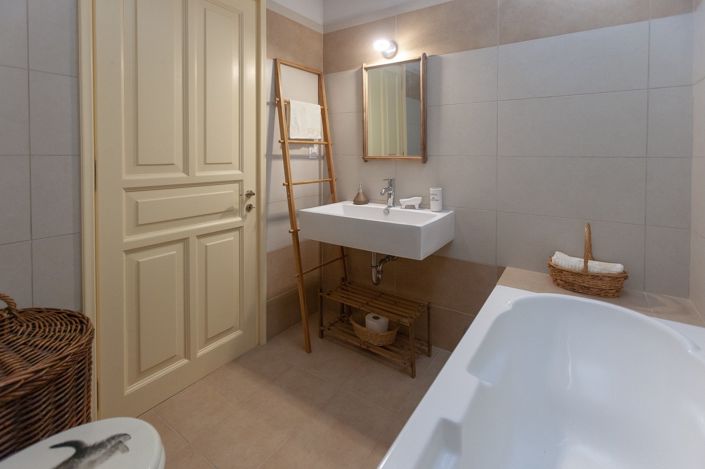 Image No.15-2 Bed Villa for sale