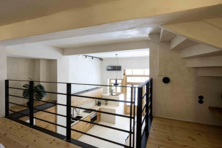 Image No.2-2 Bed Townhouse for sale