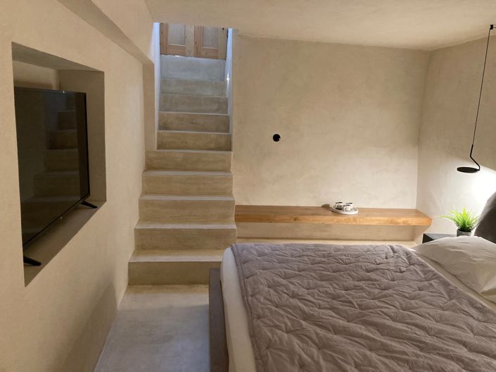 Image No.9-2 Bed Townhouse for sale