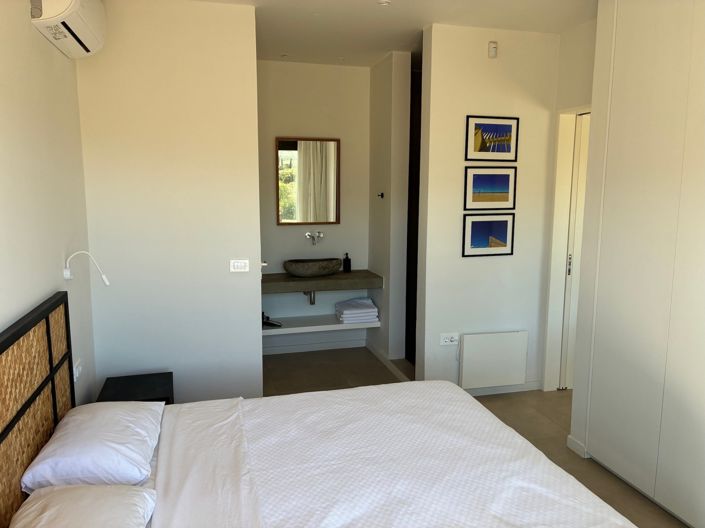 Image No.5-3 Bed Villa for sale