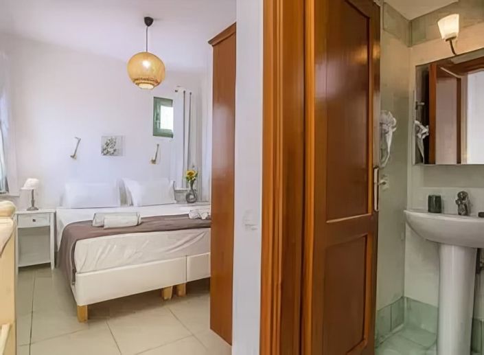 Image No.2-2 Bed Villa for sale