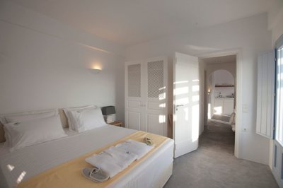 289359-elxis-at-home-in-greecesantorini-seavi
