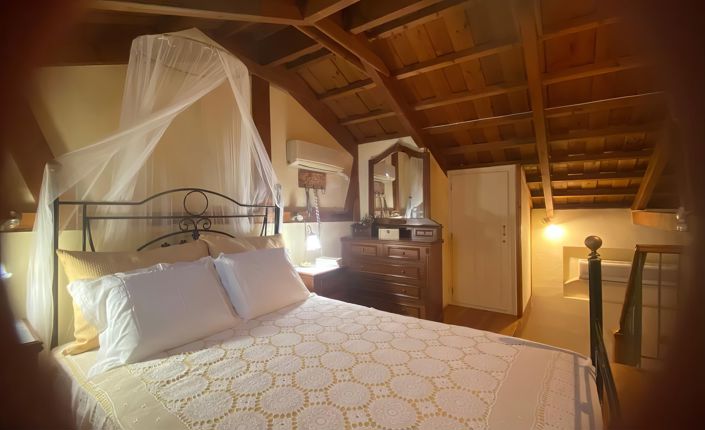 Image No.18-2 Bed Village House for sale