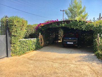 258845-elxis-at-home-in-greece-country-house-