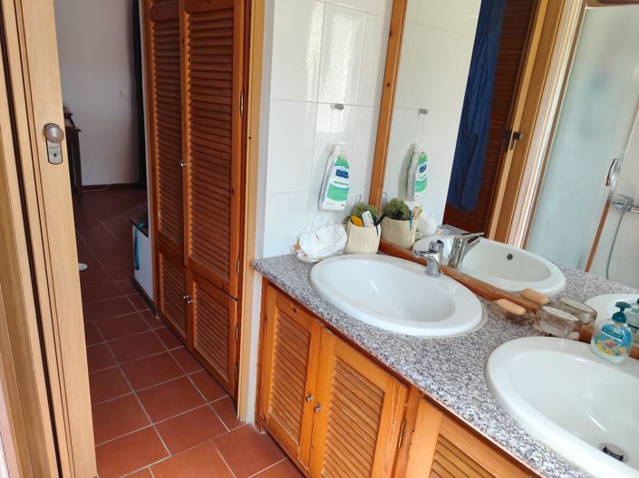 Image No.17-3 Bed Villa for sale