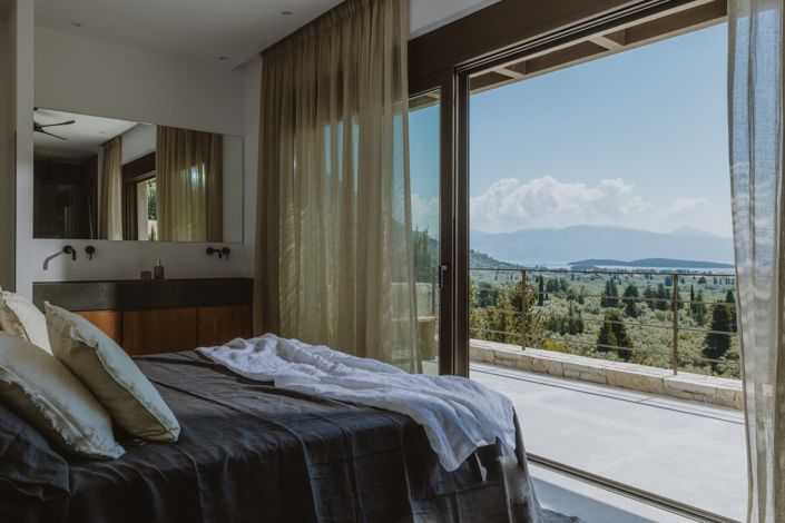 Image No.9-7 Bed Villa for sale