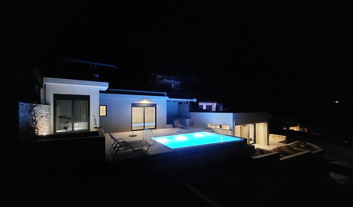 Image No.7-3 Bed Villa for sale