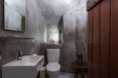 279636-elxis-at-home-in-greecethecycladiccell