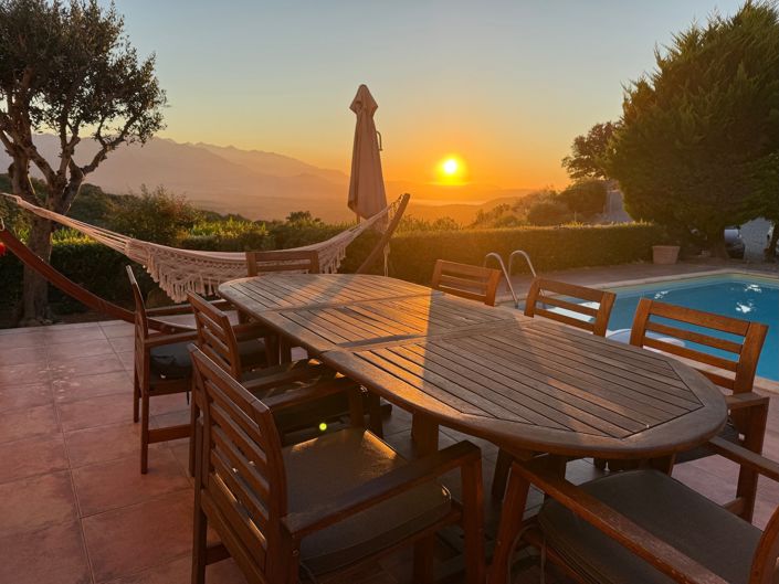 Image No.3-5 Bed Villa for sale