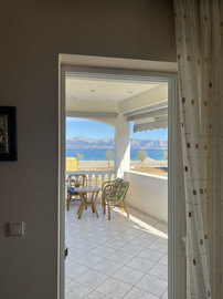 172316-elxisathomeingreecepefkievias24-2